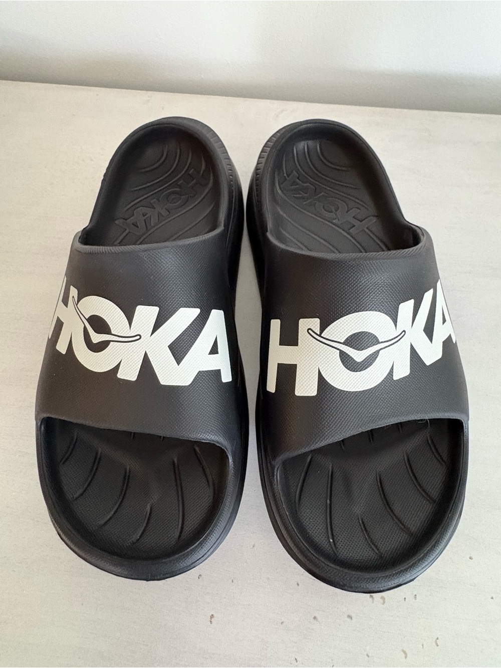 HOKA Recovery Slide Sandals - Black with White Logo - size 7
